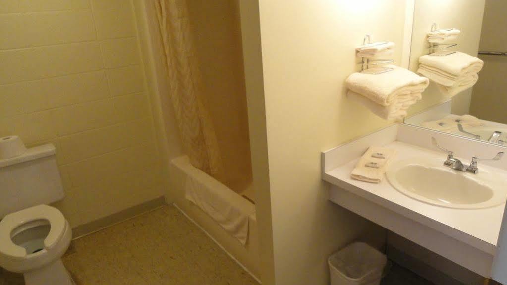 Attican Motel - Attica - Batavia - Warsaw - Darien Lake 외부 사진